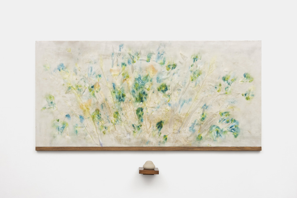 Bongsu Park, Janhayang: Wed 30 April, 2025 Iris, Hyacinthoides, Alliaria, Papaver, Geranium, Allium, Artemisia, plaster and oil on canvas, beech shelf, air-dried clay pot, fragrance of Wed 30 April 2025. H735 mm x W151 mm x D250 mm. Lingering Fragrances - Bongsu Park - Artist in Focus - September 2025